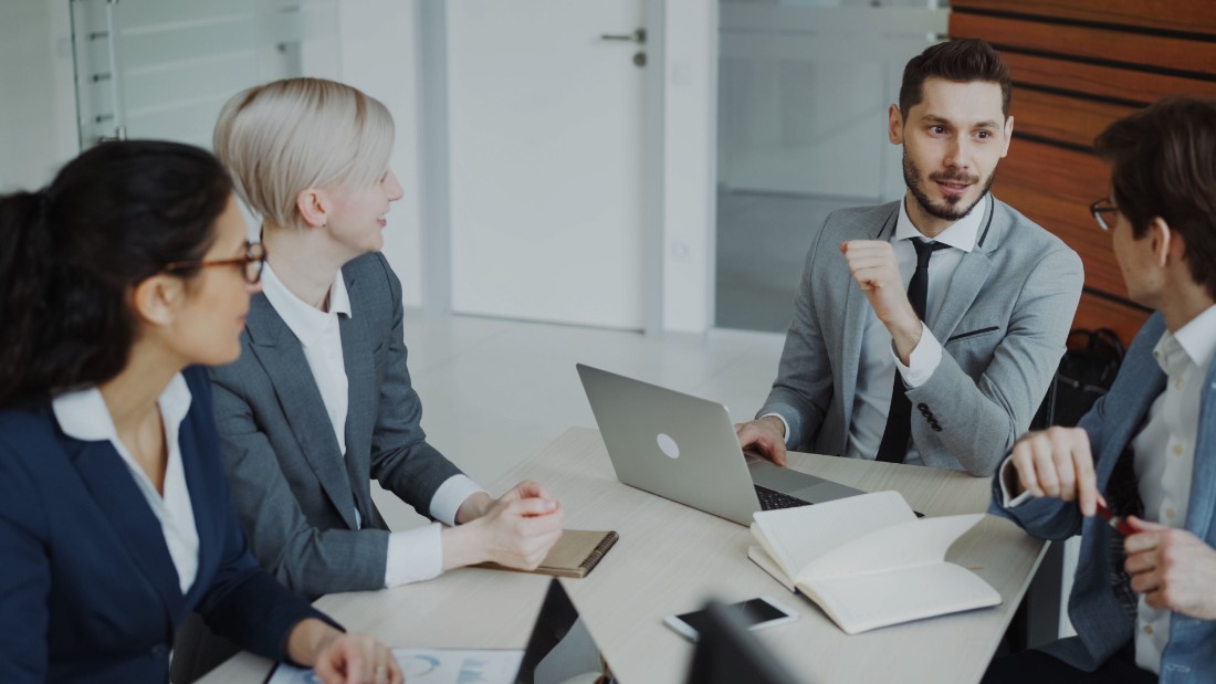 Simple Habits That Help You Grow Professionally